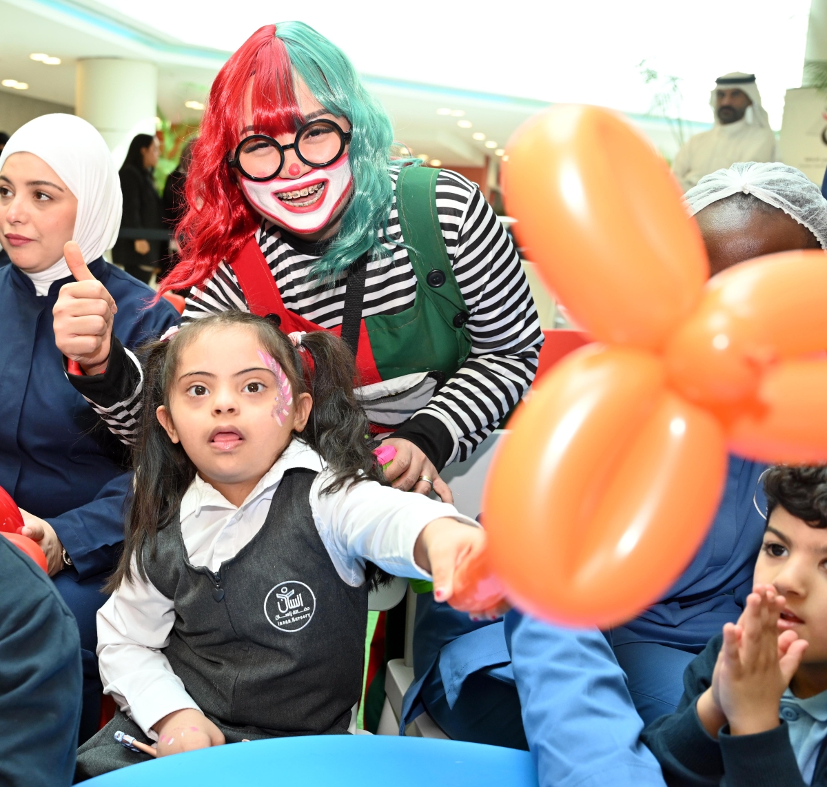 سعادة على وجوه الاطفال في يومهم العالمي