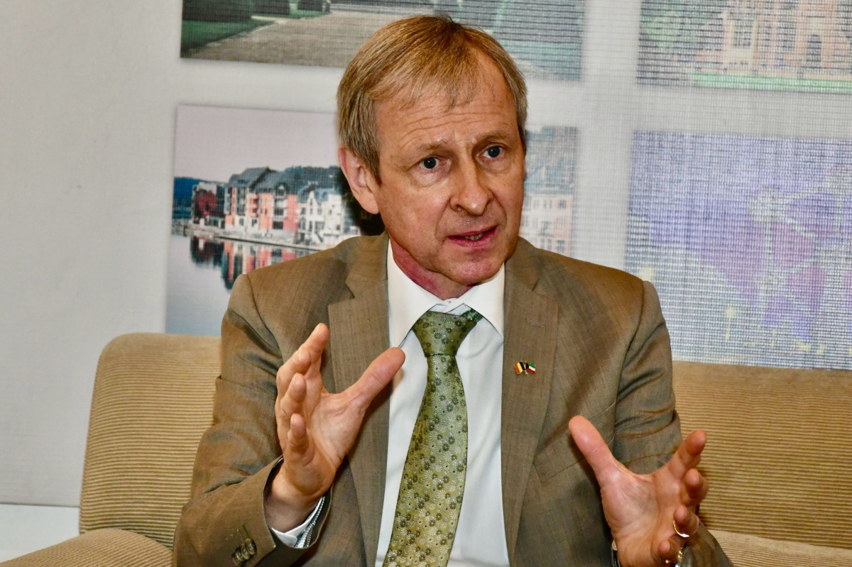 سفير بلجيكا كريستيان دومز