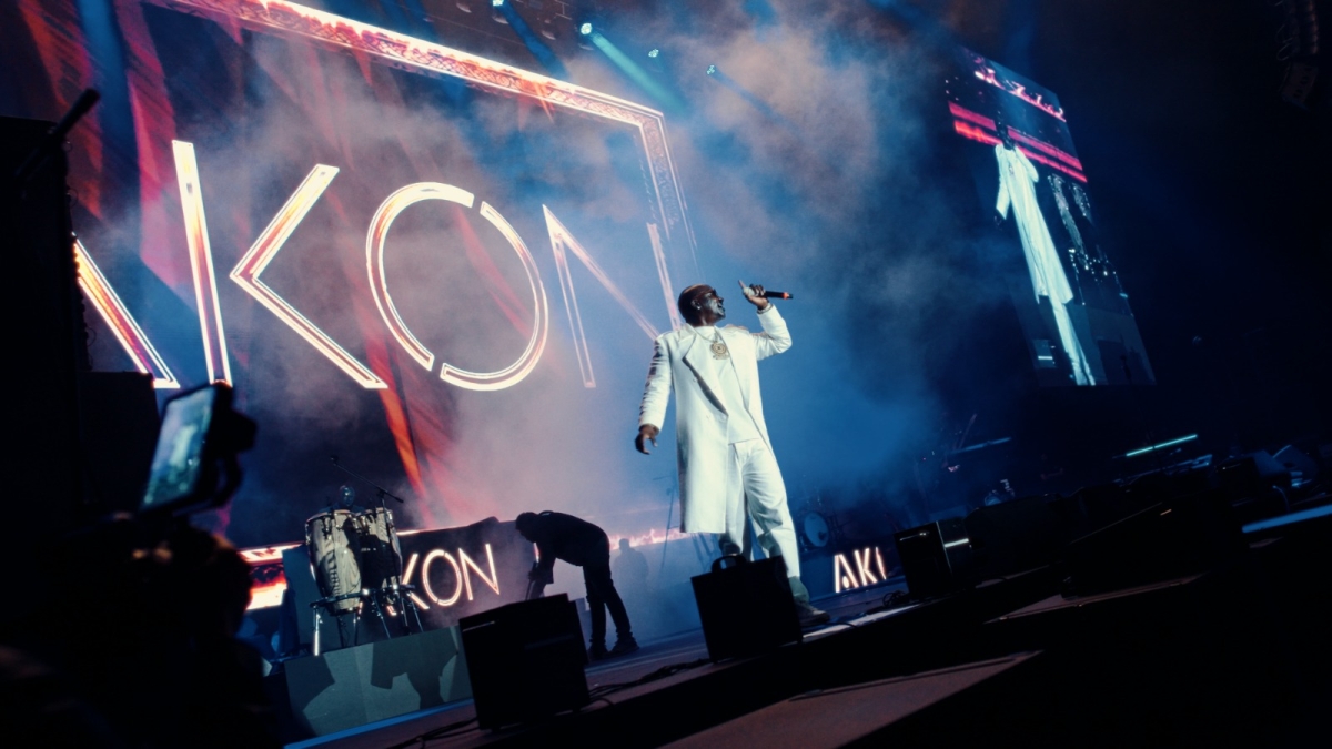 Akon أشعل المسرح