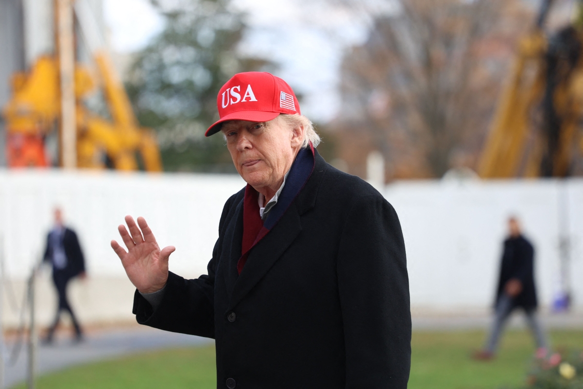 ترامب يُهدّد الديمقراطيين (أ ف ب)