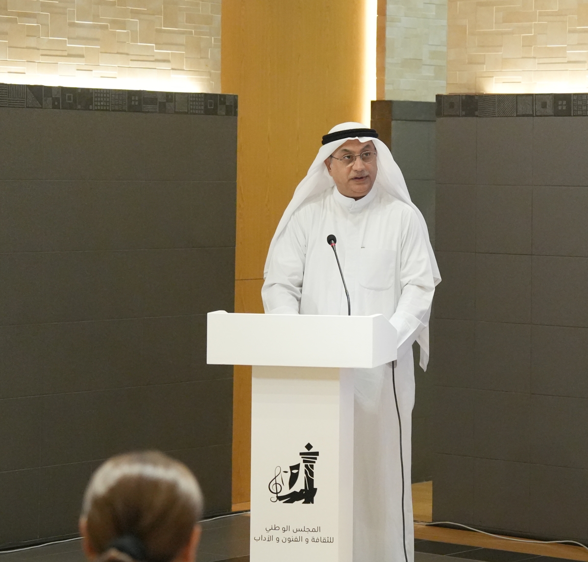 الدكتور علي الجعفر