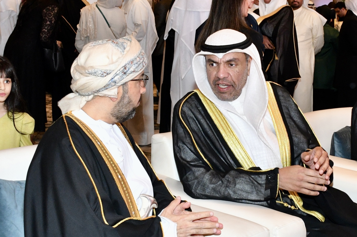 اليحيا والسفير العماني