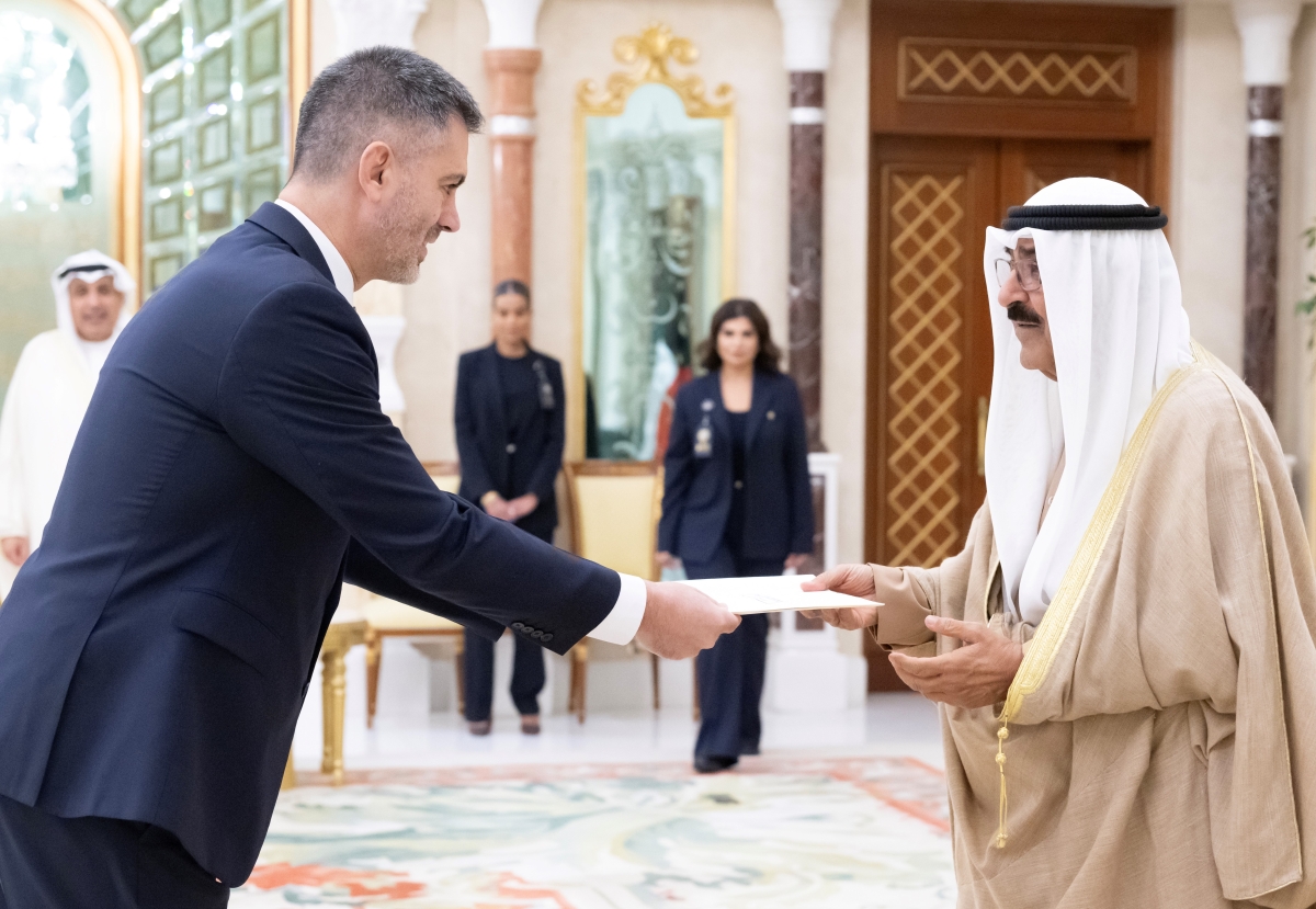 صاحب السمو يتسلم أوراق سفير الأرجنتين