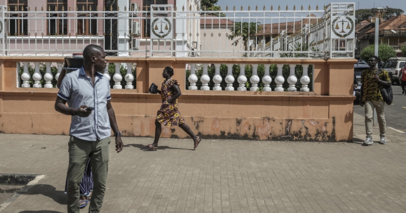 ضباط يعلنون السيطرة على غينيا بيساو ويعزلون الرئيس ويعلقون العملية الانتخابية