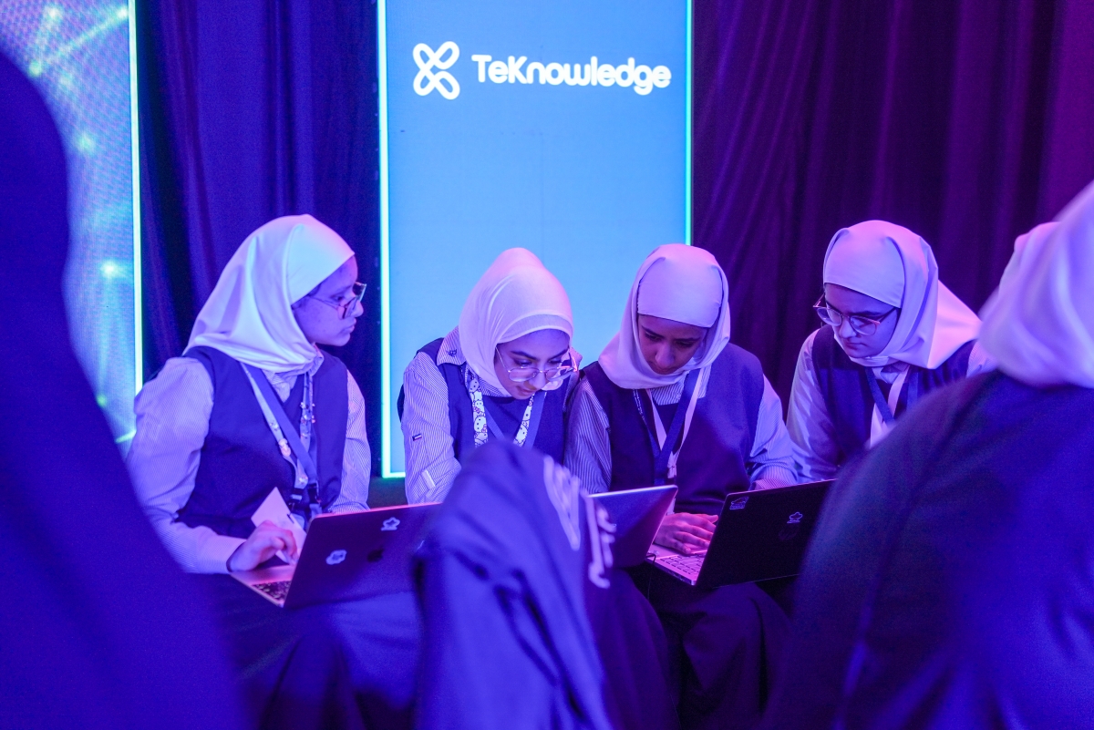 طالبات الثانوية المشاركات