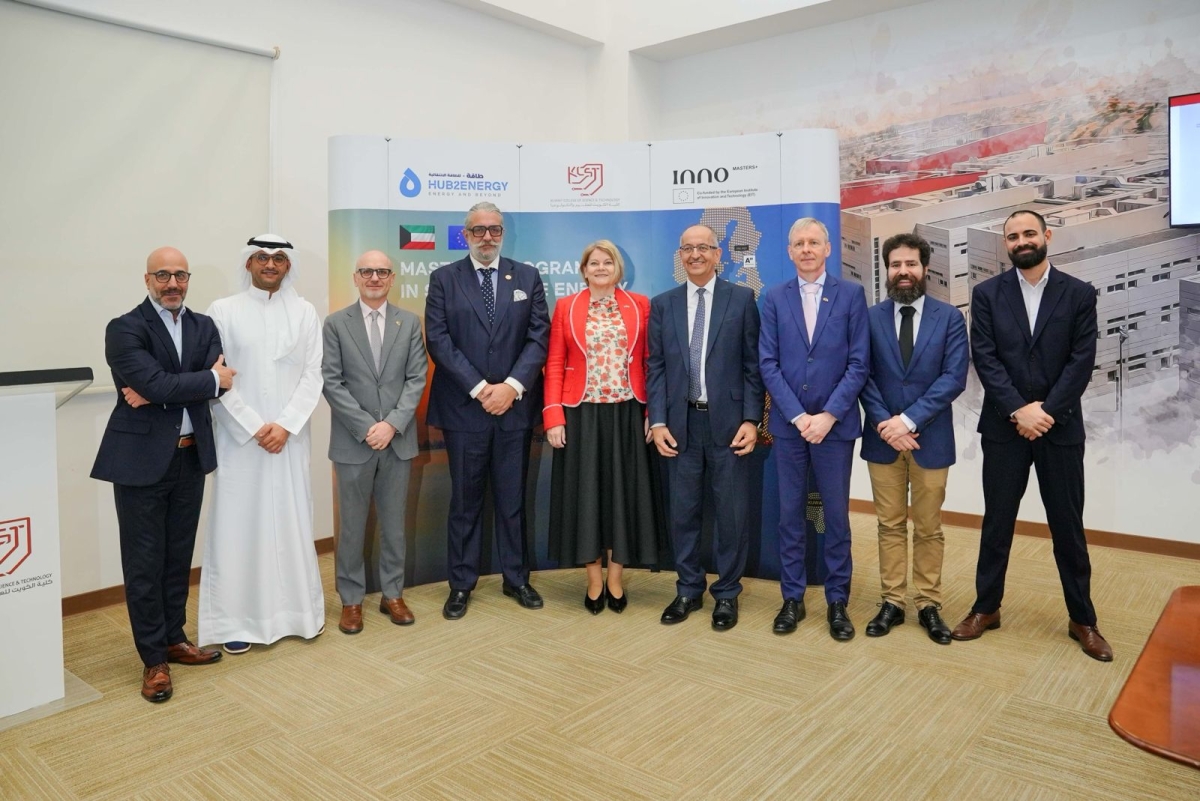 سفراء إيطاليا وبلجيكا والاتحاد الأوروبي والدكتور بقاعين مع سيباستين فورتينا ورئيس مجلس الأعمال البرتغالي أنطونيو كامبوس