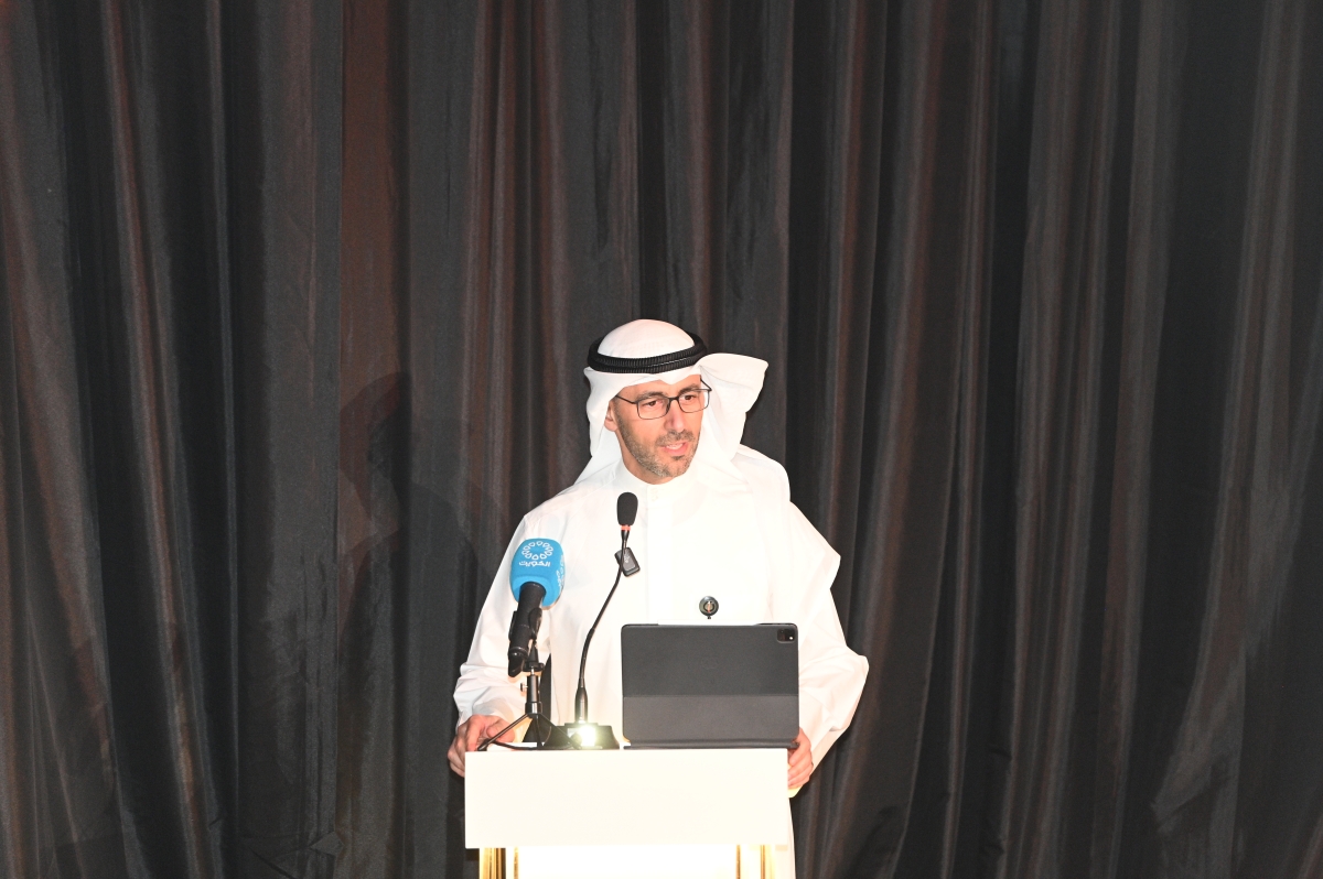 نواف السعود متحدثاً 