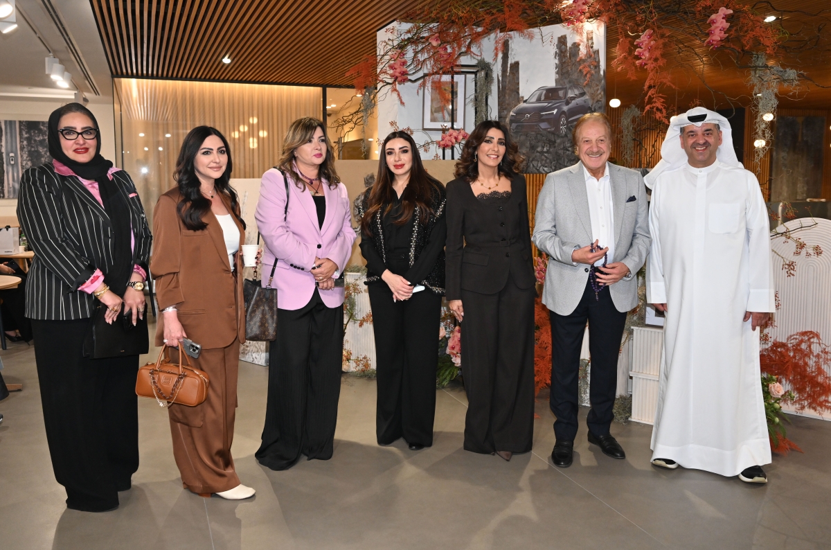 الخشتي وأشكناني مع محمد ومها ونهى المنصور ونجوى عسران وفاطمة الغيث