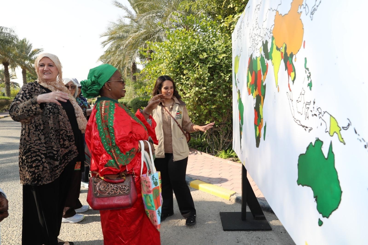 أمام خارطة القارات