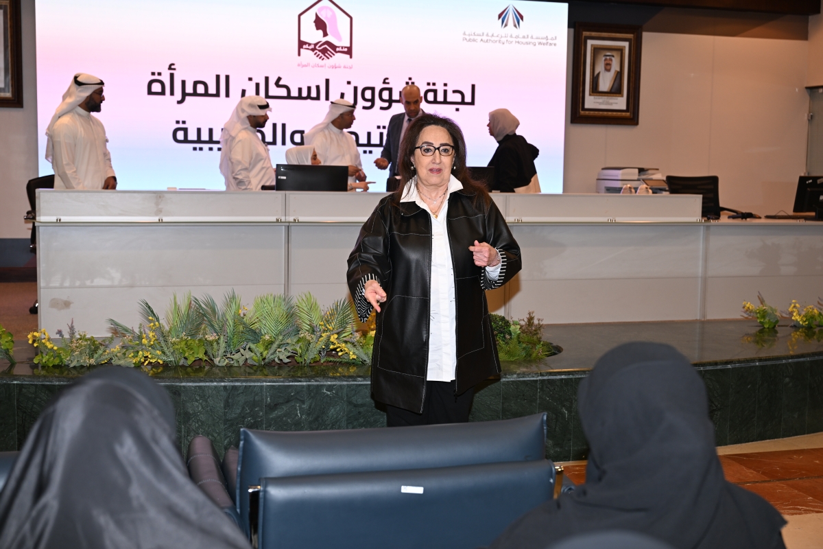 بيبي اليوسف متحدثة لبعض المواطنات