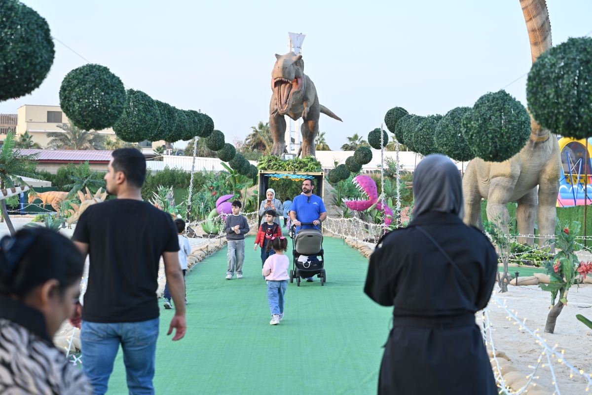 إقبال من الأهالي