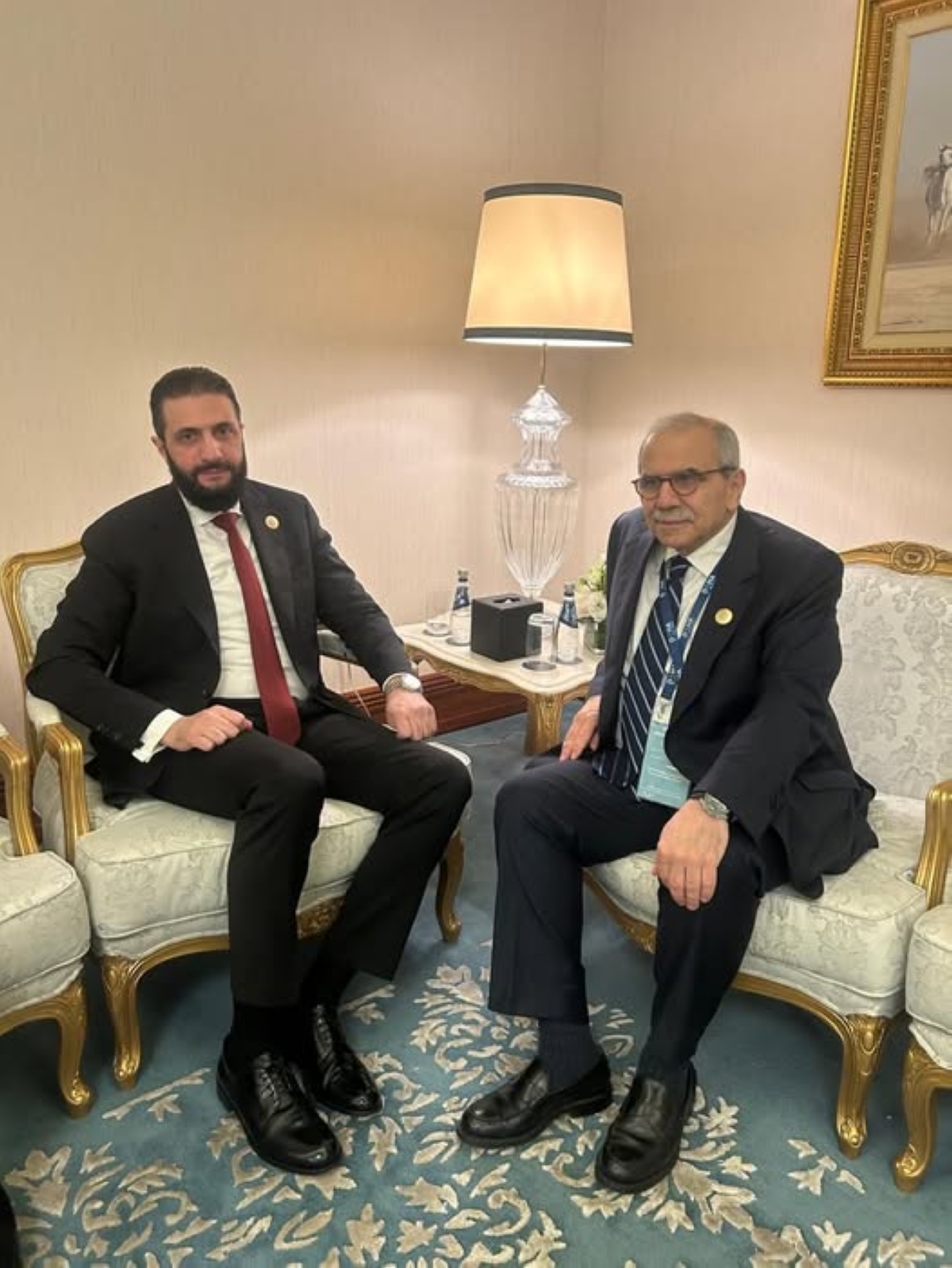 سلام والشرع خلال لقائهما في الدوحة