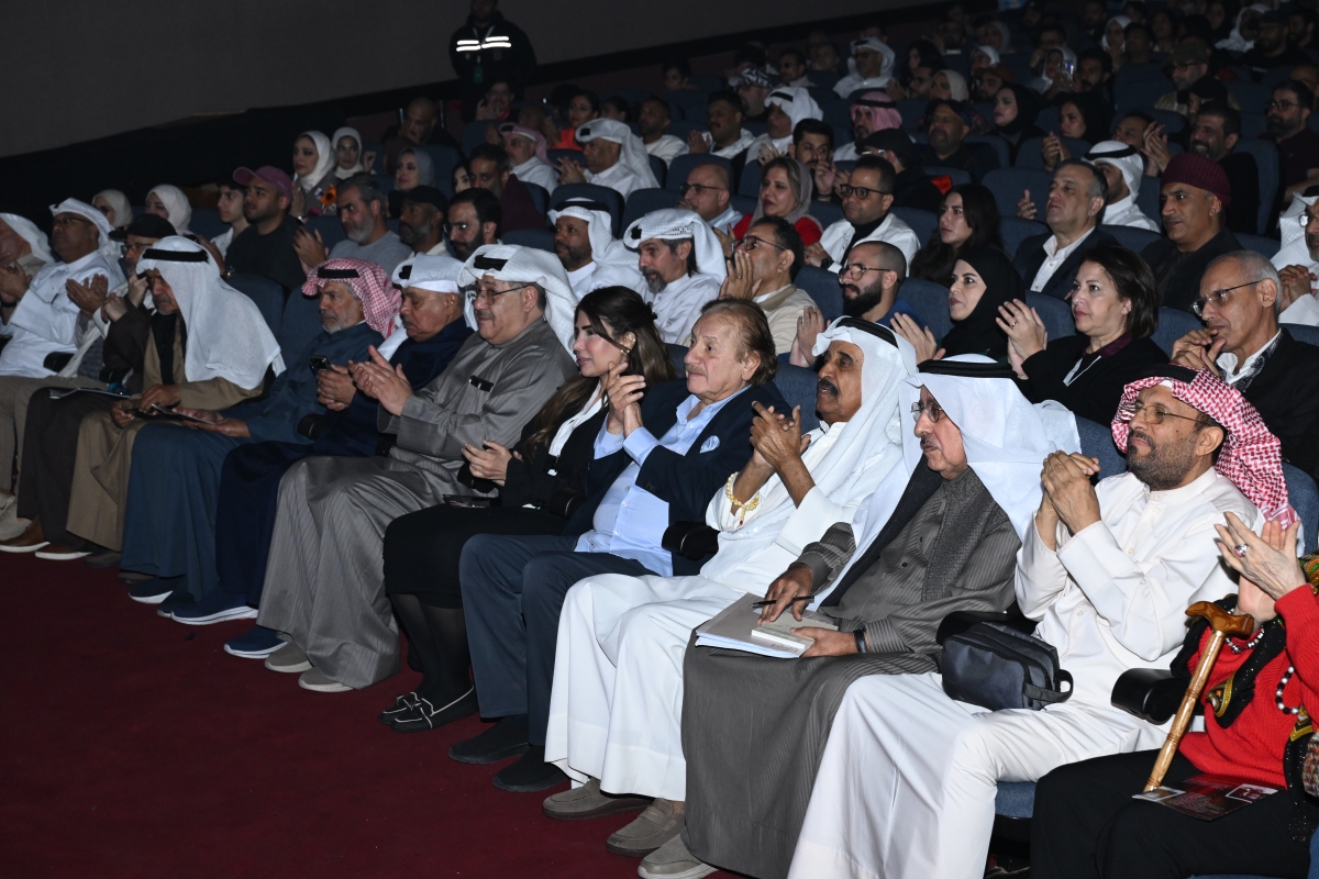 روّاد الفن يتقدمون الجمهور 