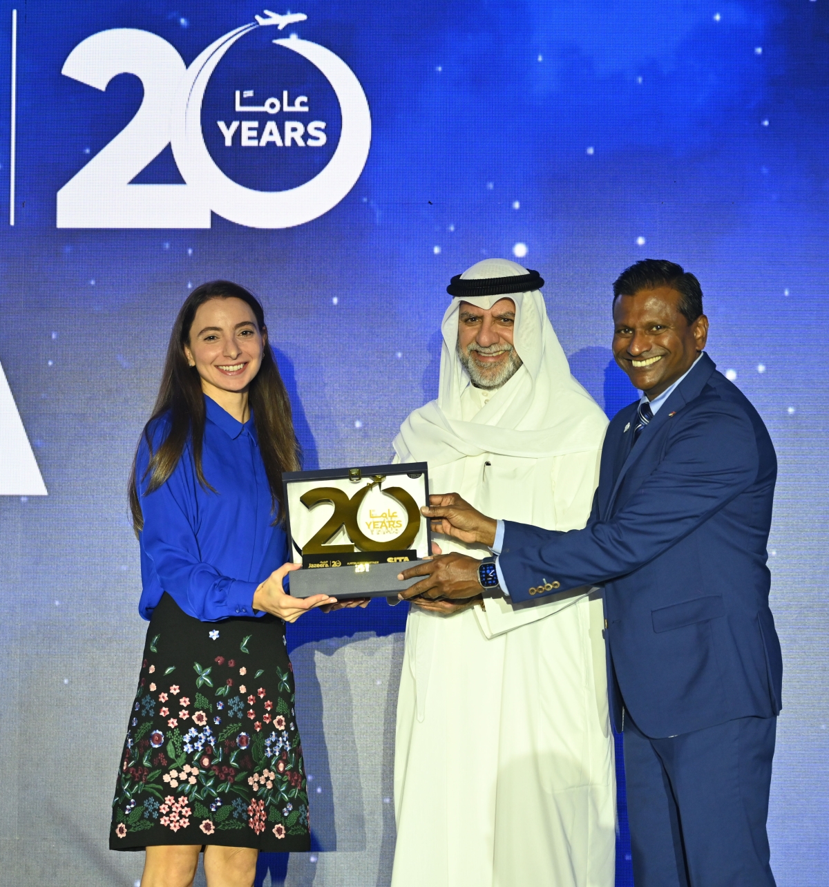 وتكريم ممثلة «سيتا» 