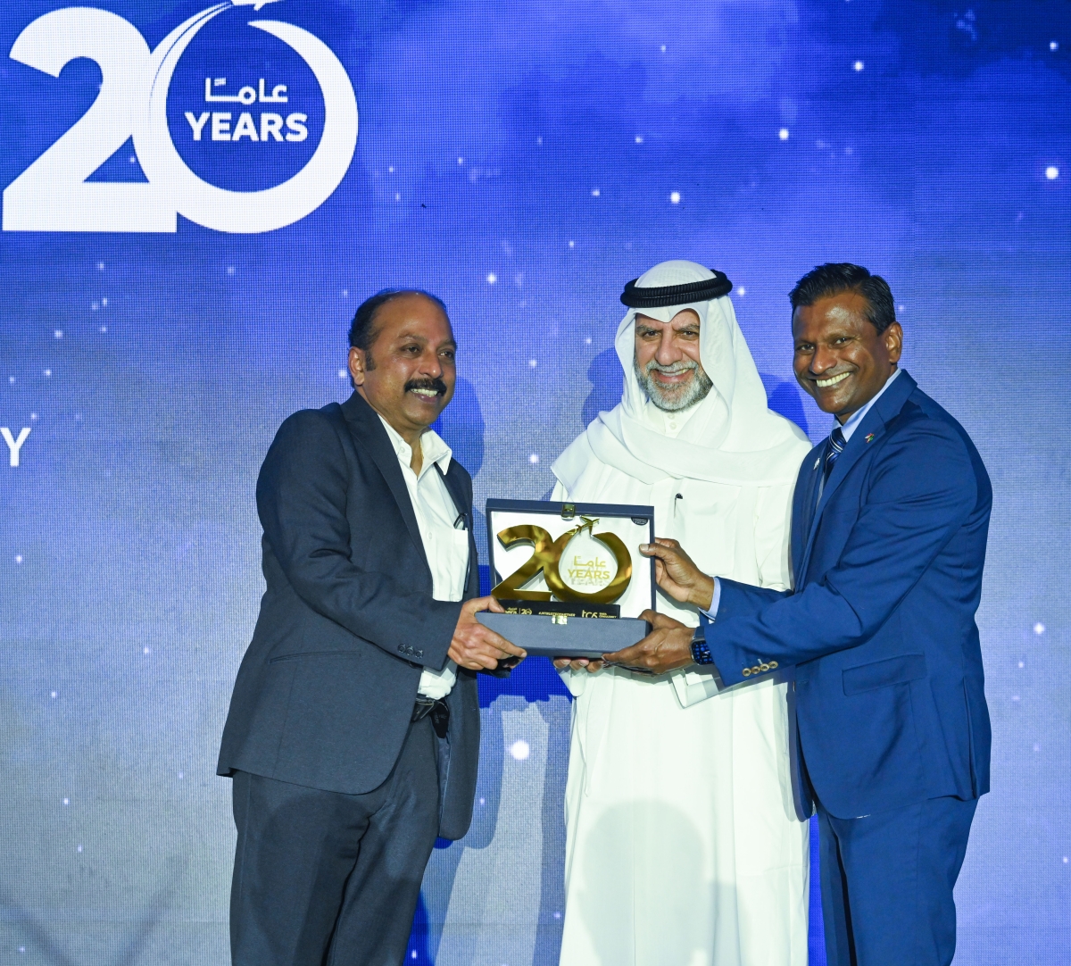 تكريم «تاتا للخدمات الاستشارية» 