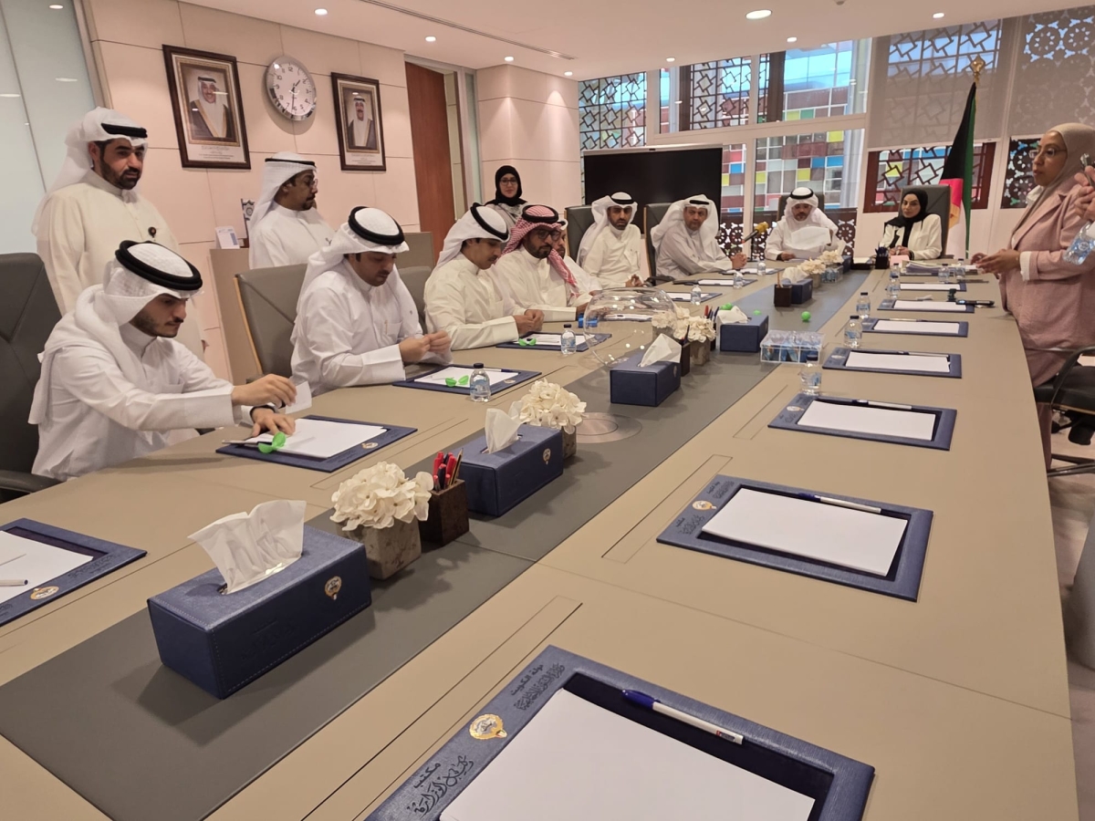 الوزيرة الحويلة تشرف على إجراءات القرعة