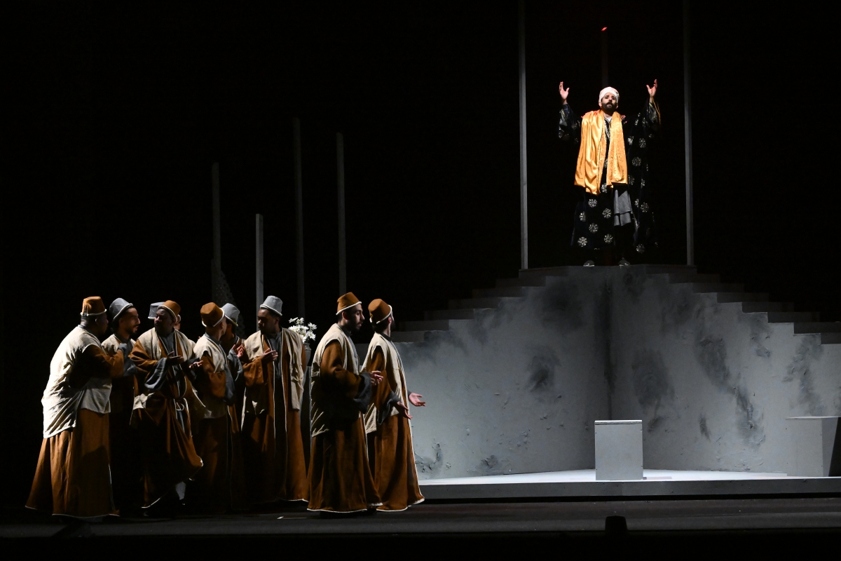 من العرض المسرحي