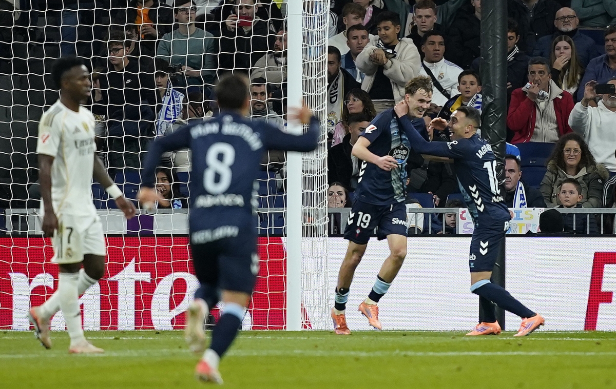  ويليوت سويدبيرغ محتفلاً بهدفه الثاني في مرمى ريال مدريد (رويترز)