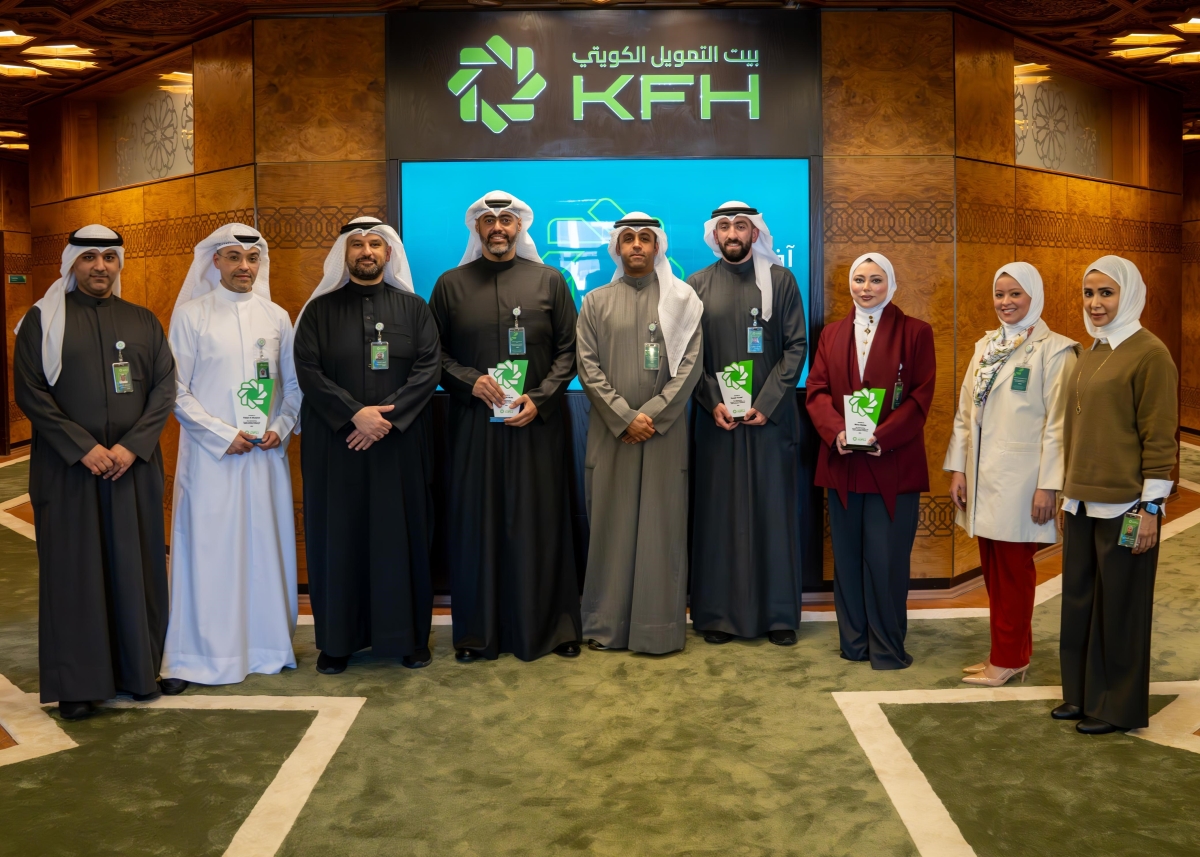 خالد الشملان وأحمد الحماد مع المكرمين في «تحدي الابتكار 2024» بالتعاون مع «KFAS»