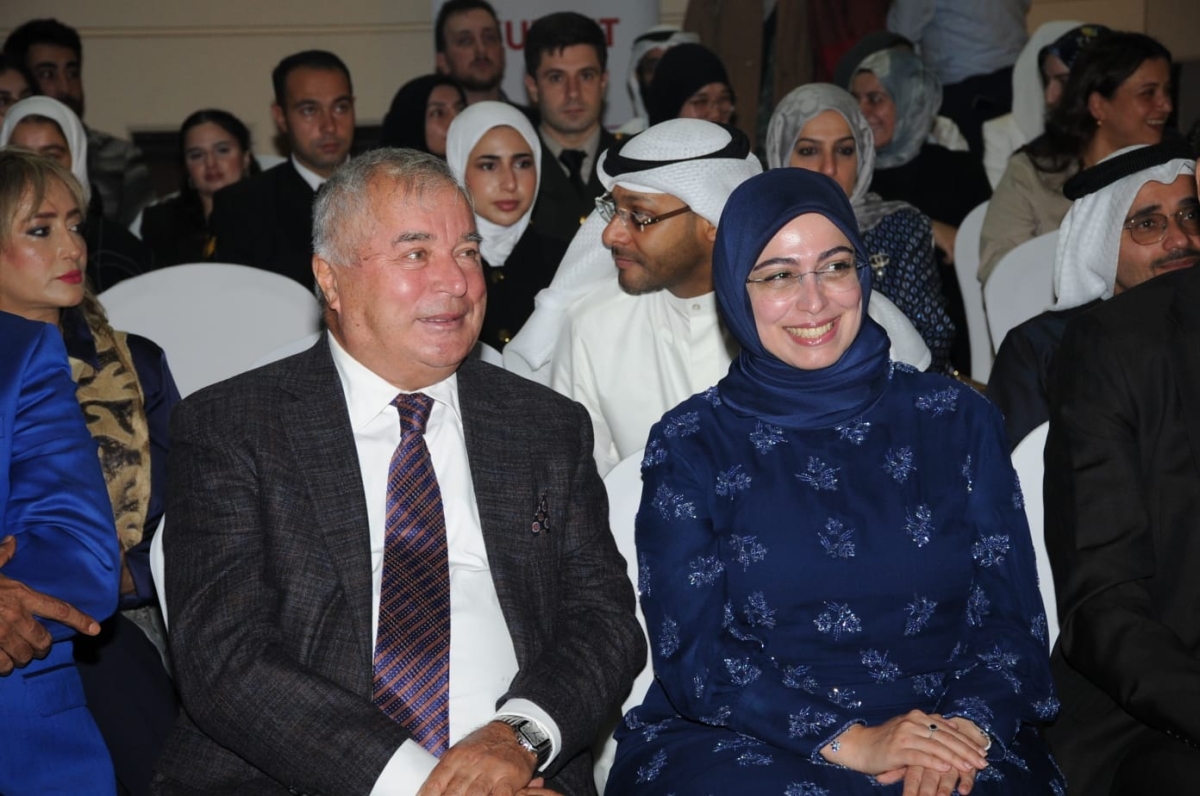 السفيرة سونمز والسفير زبيدوف