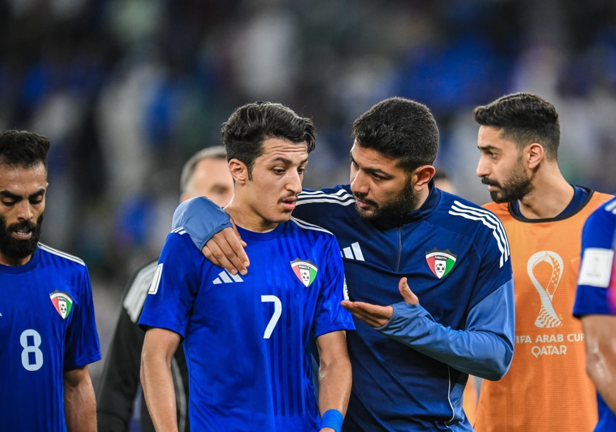 لاعبو «الأزرق»