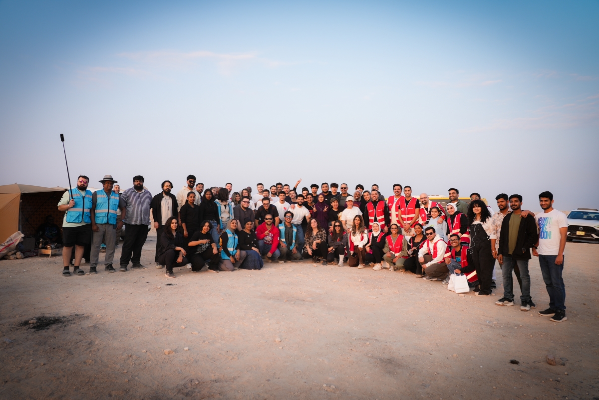 صورة جماعية للمشاركين في الحملة ومعهم فريق «سواعد الخليج» 