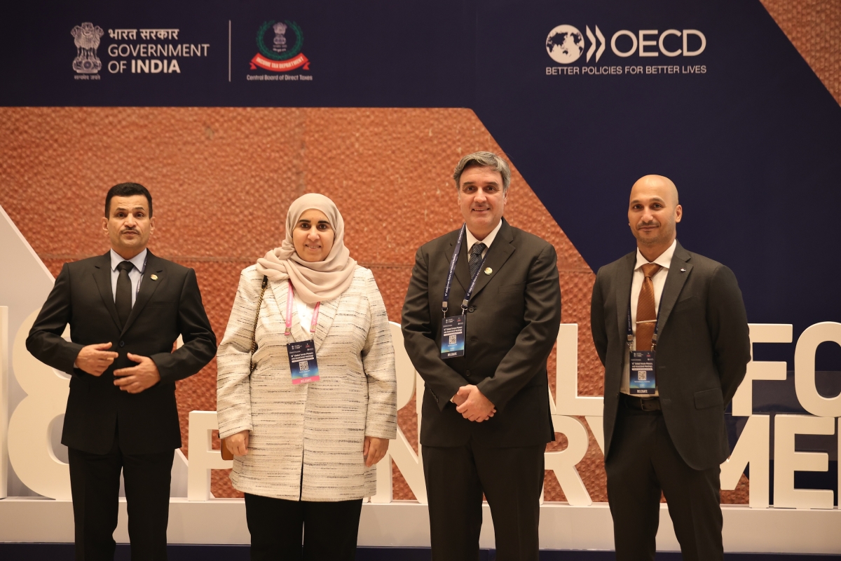 المنيفي ووفد الكويت في المنتدى