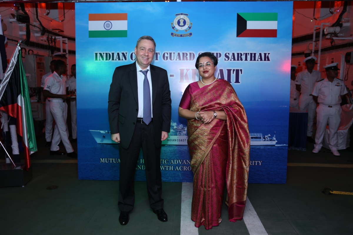 السفيرة الهندية مع نظيرها الروسي