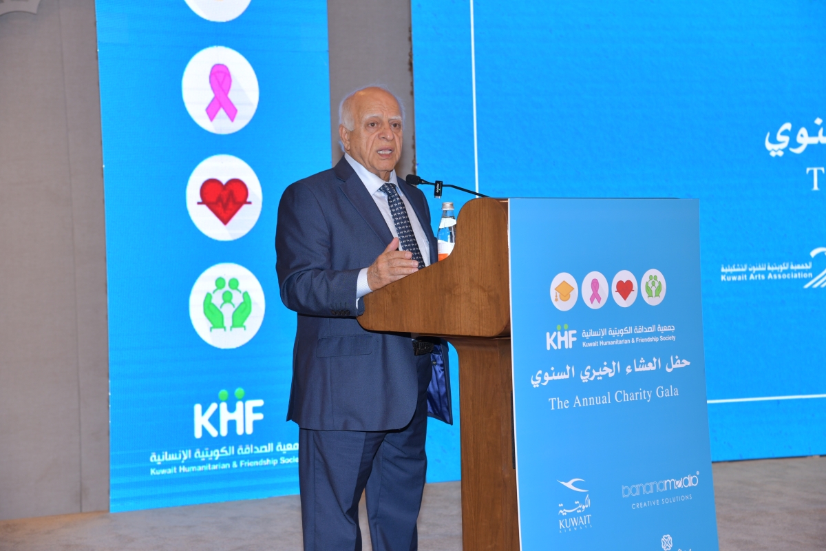 3 رئيس جمعية الصداقة ملقياً كلمته