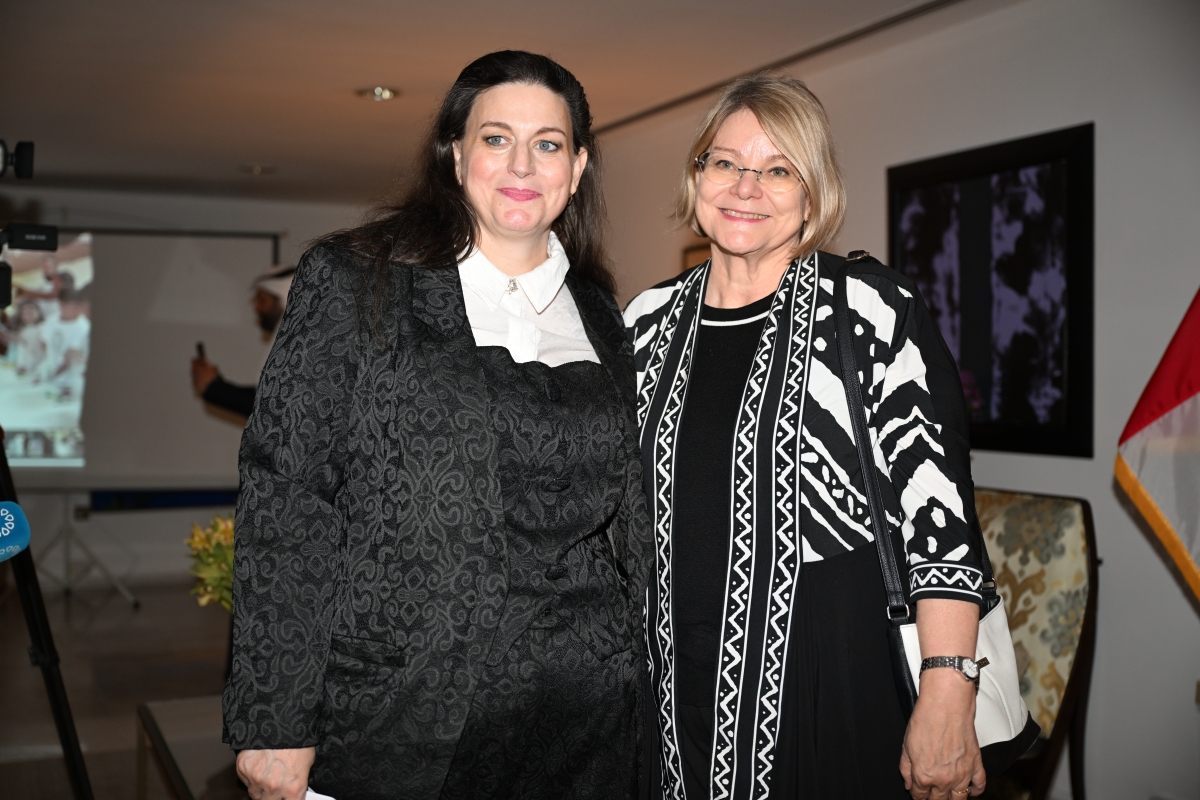 سفيرة الاتحاد الأوروبي مع سفيرة كندا