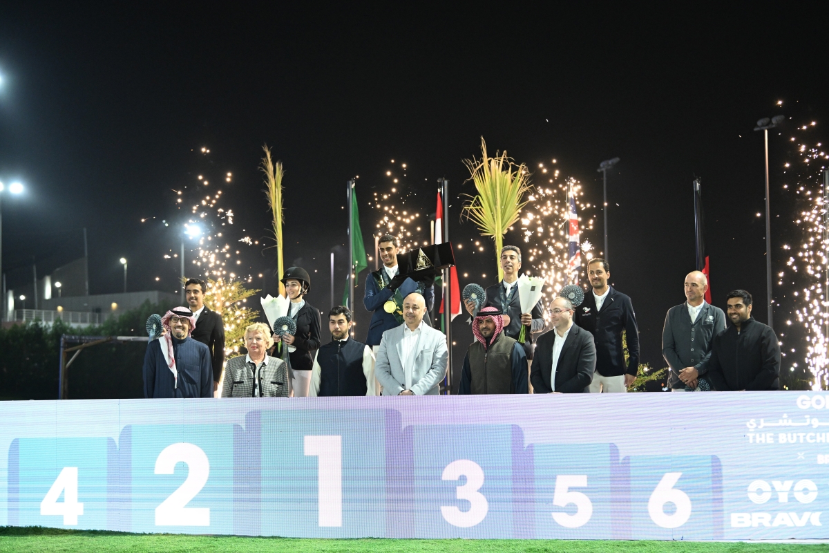 تتويج الفائزين