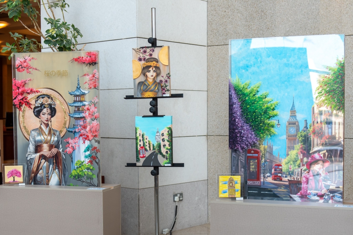 جانب من المعرض المصاحب للملتقى