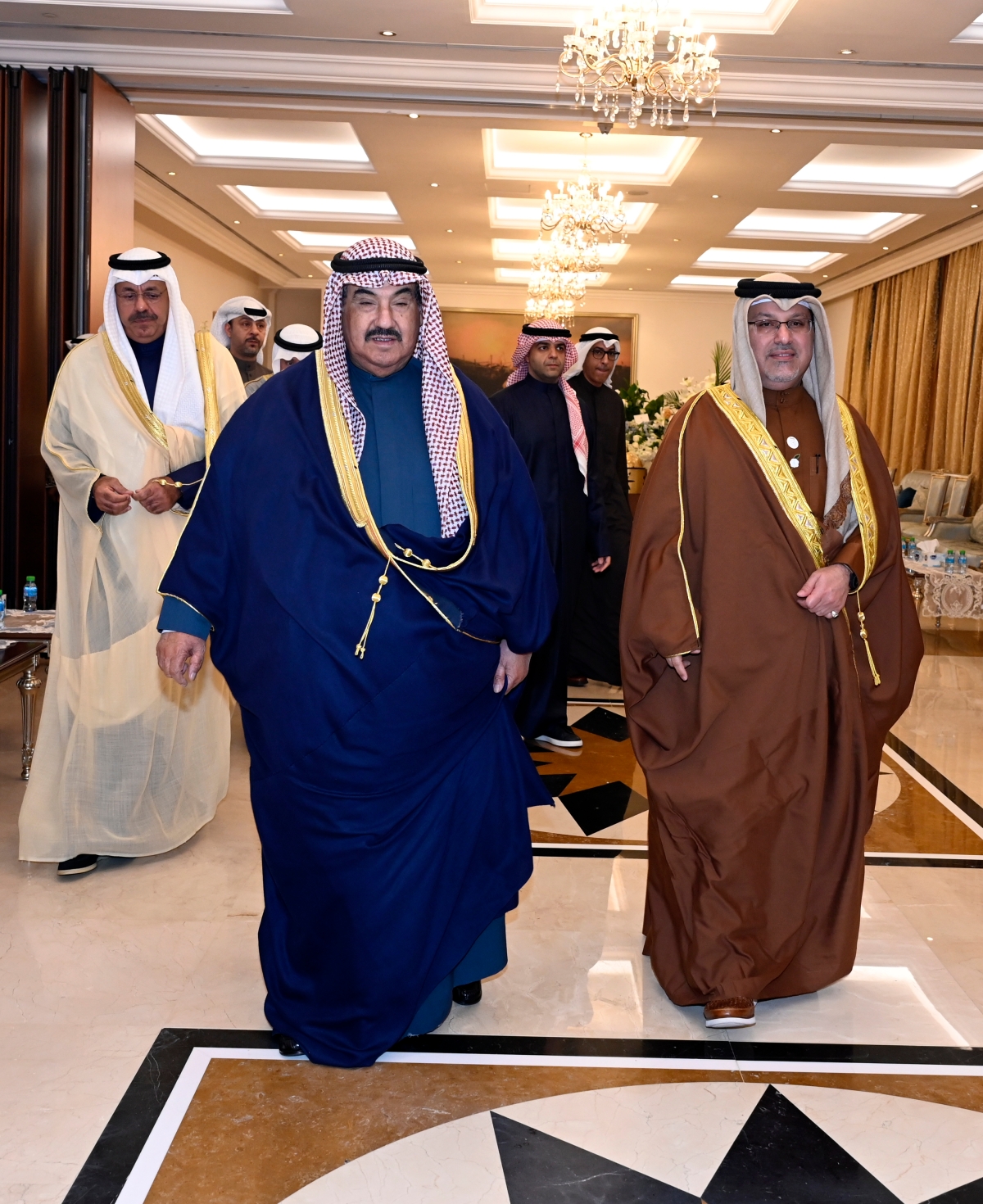 المحمد لدى وصوله بحضور النواف