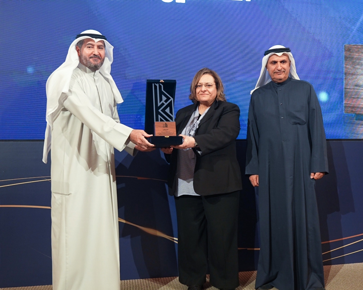 المرزوق والصقر يكرمان إلهام محفوظ