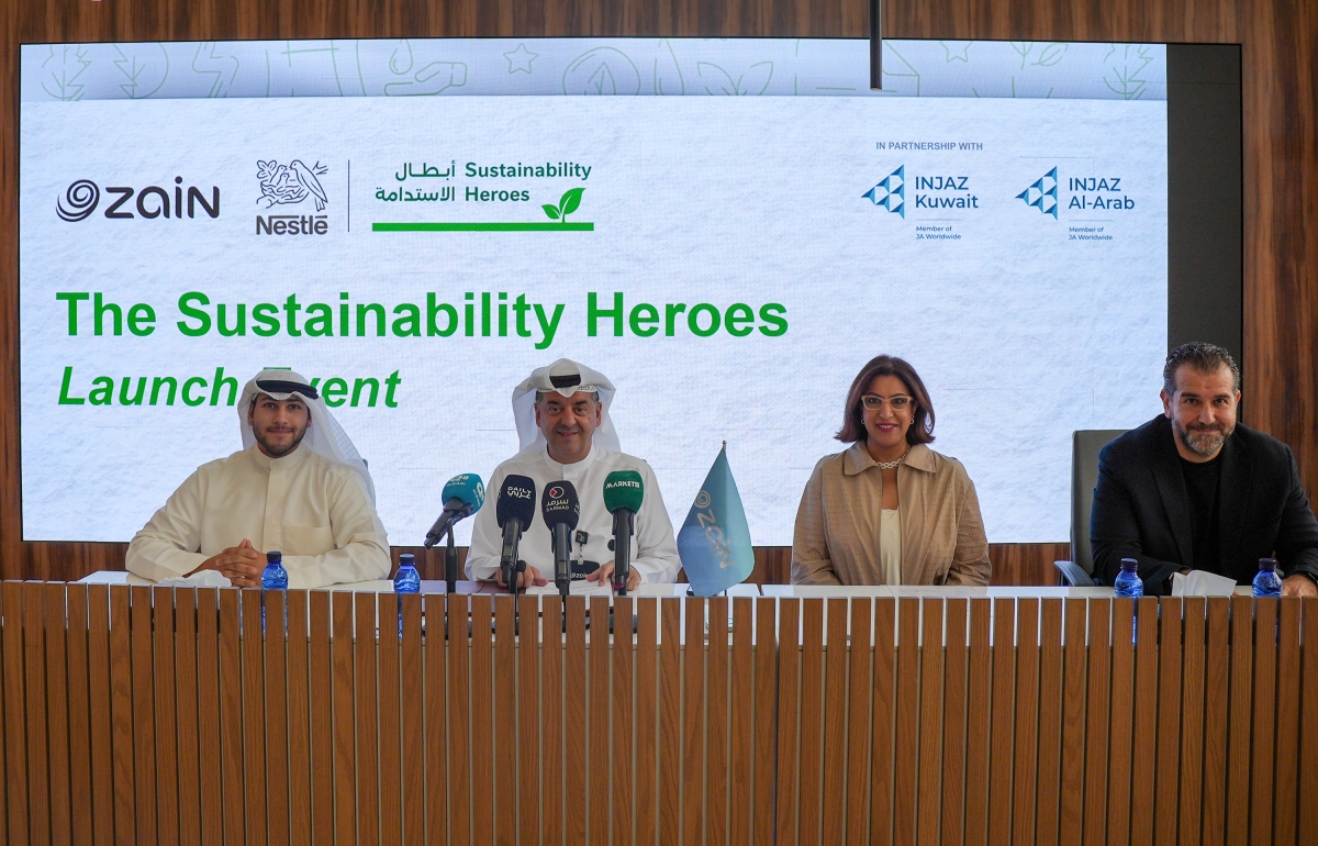 الخشتي وعبدالباقي والمطيري خلال إعلان انطلاق النسخة الثانية من البرنامج