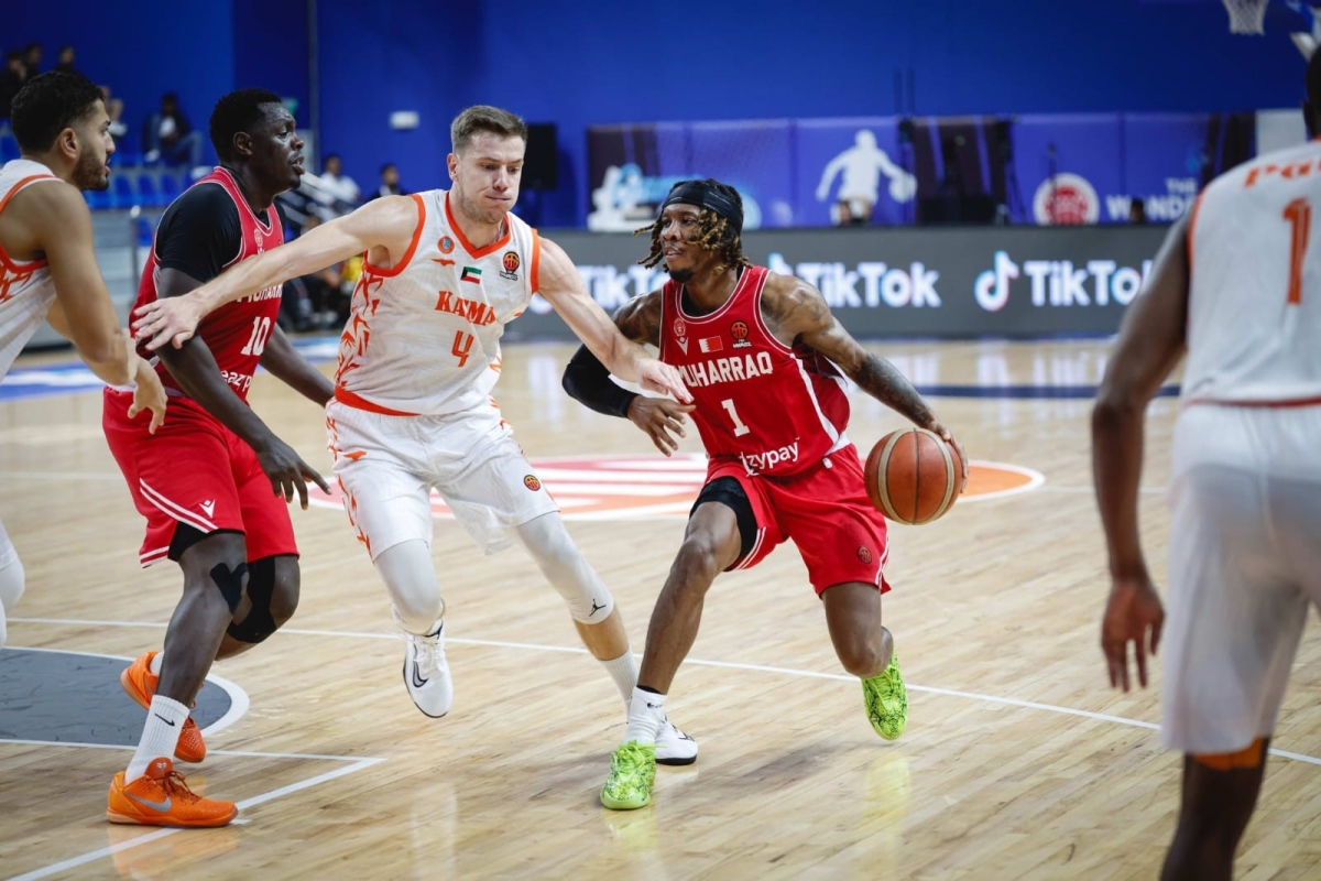 جانب من مباراة كاظمة والمحرق