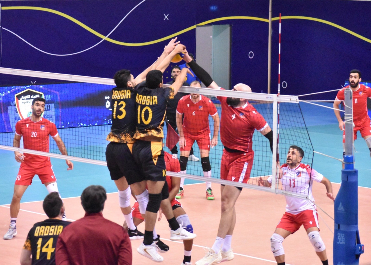 من مباراة «الكويت» والقادسية