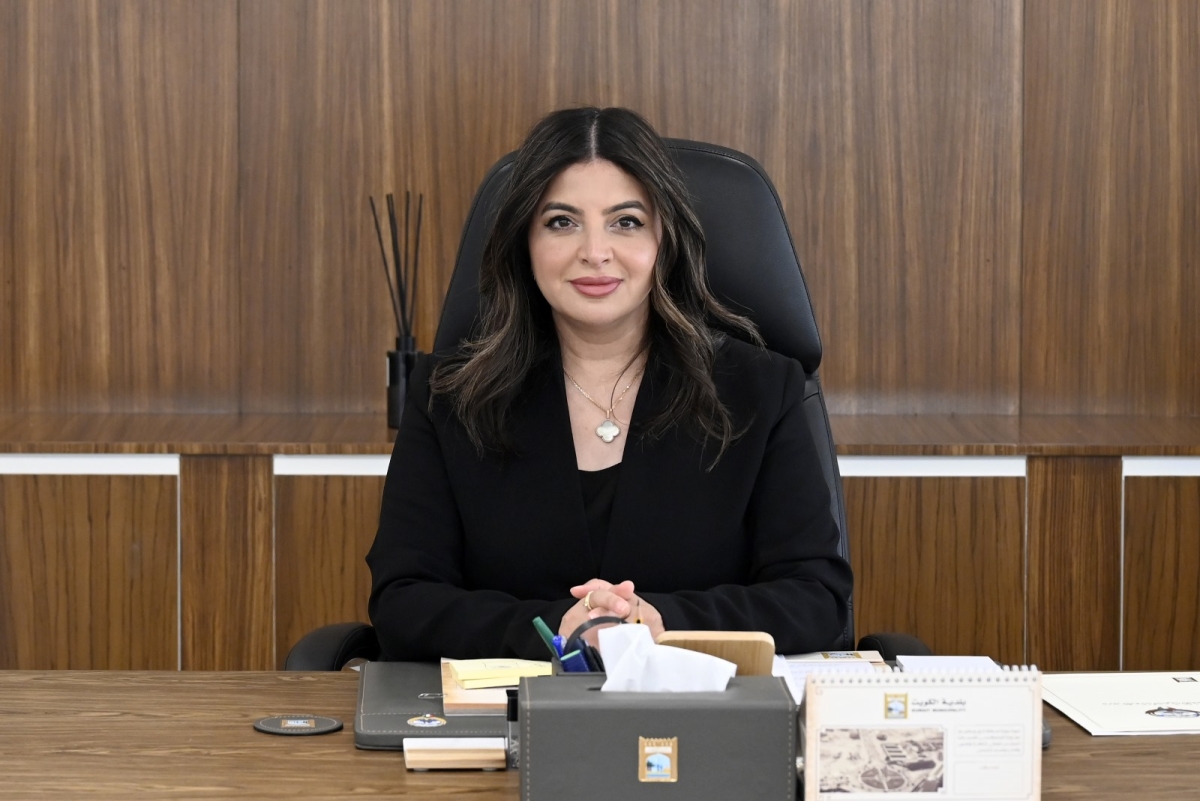 مديرة البلدية منال العصفور