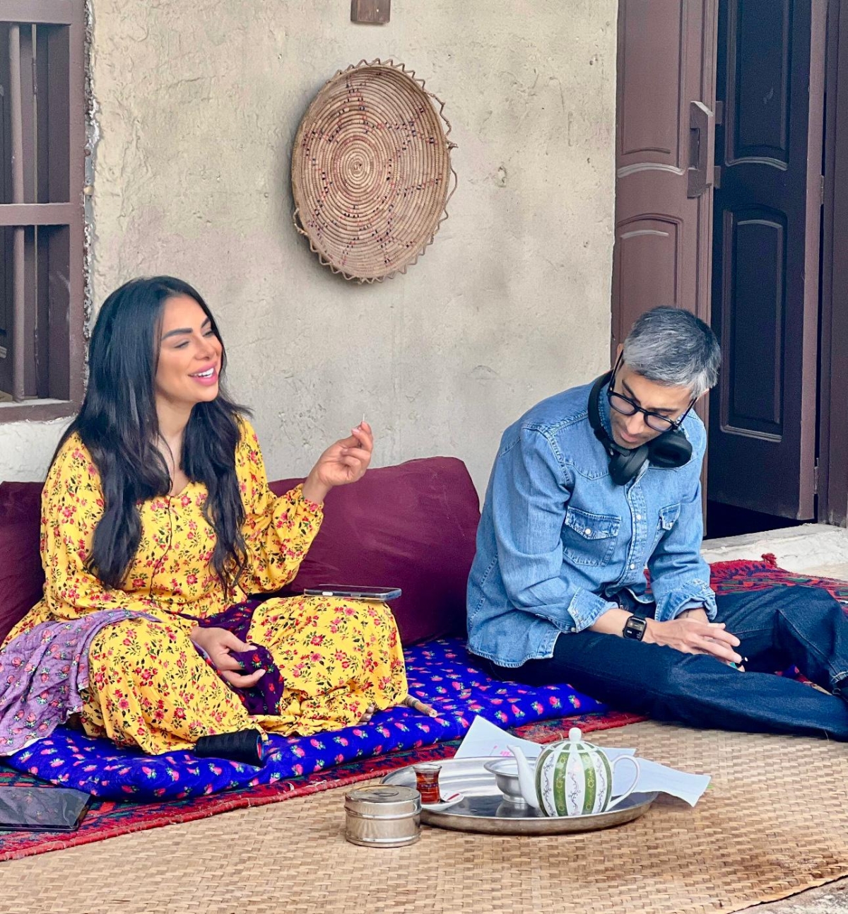 الكاتب والمخرج محمد أنور مع البلوشي