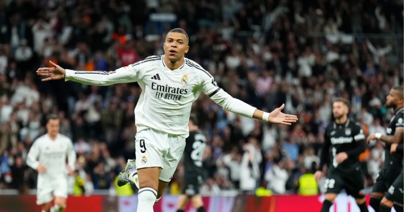 مبابي «فخور» بمعادلة الرقم القياسي لرونالدو مع ريال مدريد 