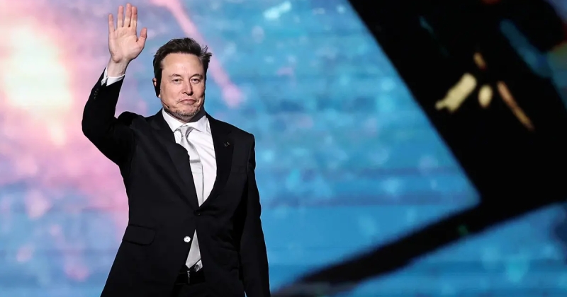 ماسك أول شخص تتجاوز ثروته 700 مليار دولار 