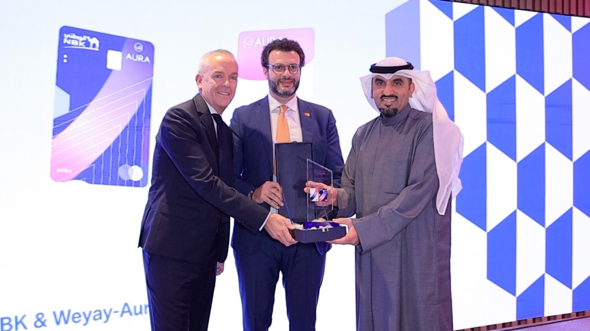 إطلاق بطاقات «الوطني - أورا»