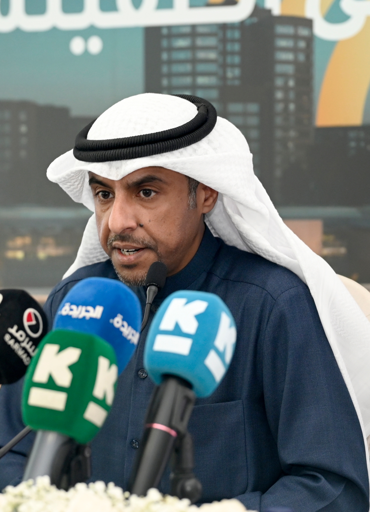 الحليلة متحدثاً في المؤتمر الصحافي 