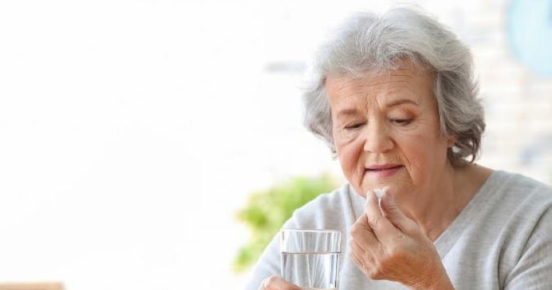 الكالسيوم وفيتامين (د) ضروريان لصحة عظام كبار السن 