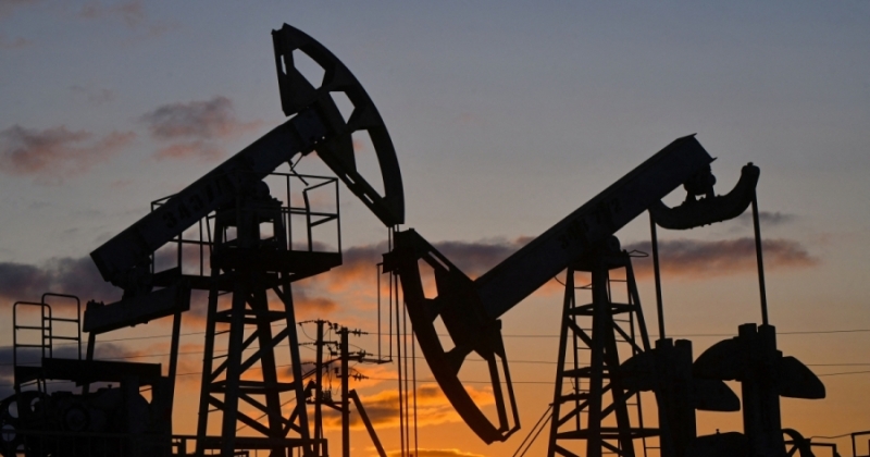 النفط يرتفع مع تقييم السوق لاحتمالات اضطراب الإمدادات الفنزويلية 