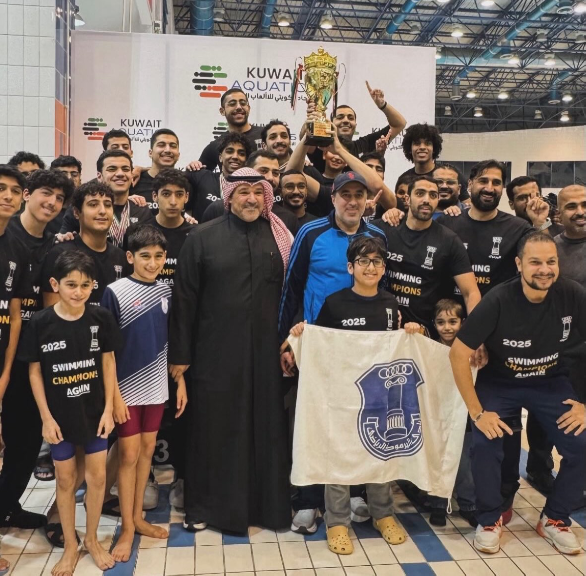 لقطة جماعية للفائزين