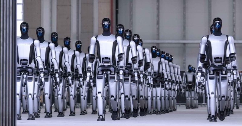 أول دورية روبوتات بشرية على حدود الصين وفيتنام 