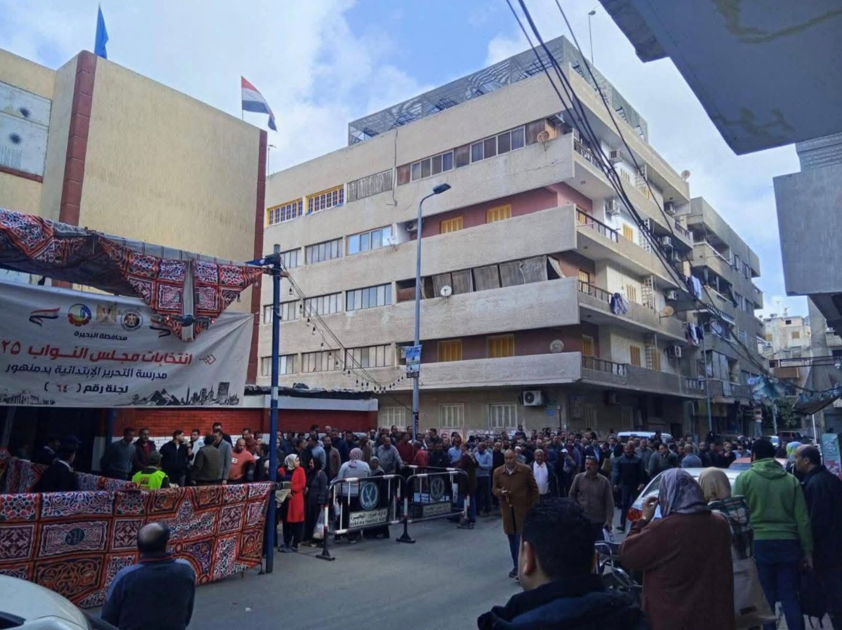 جانب من التصويت بإحدى دوائر الاقتراع في مصر