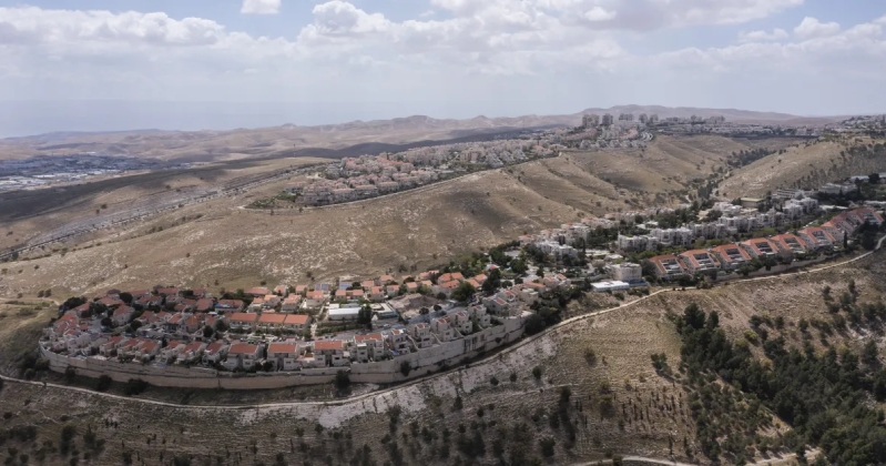 إسبانيا تنشر قائمة بمستوطنات للاحتلال يحظر استيراد منتجاتها 