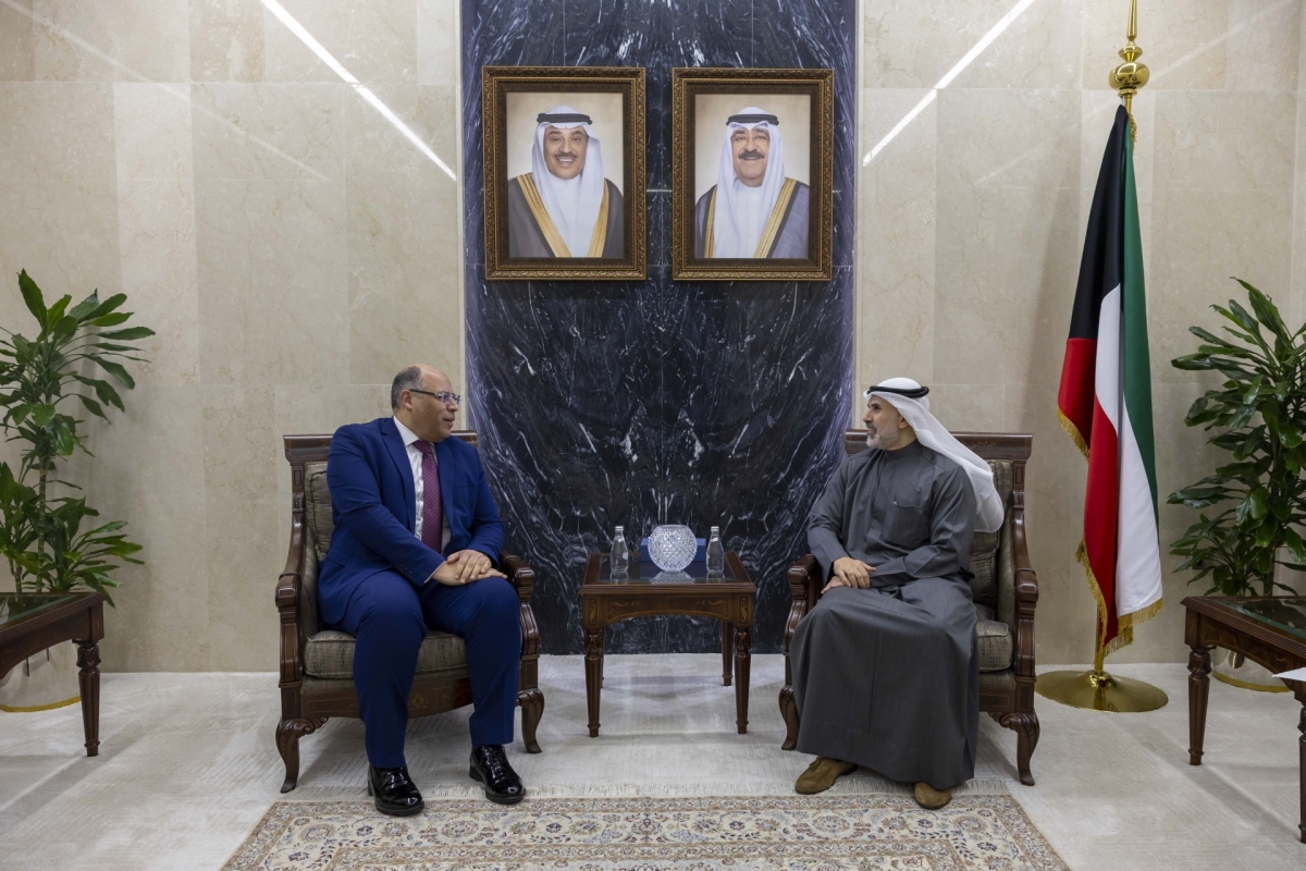  نائب وزير الخارجية السفير الشيخ جراح جابر الأحمد الصباح يستقبل سفير جمهورية مصر العربية لدى دولة الكويت محمد جابر أبو الوفا